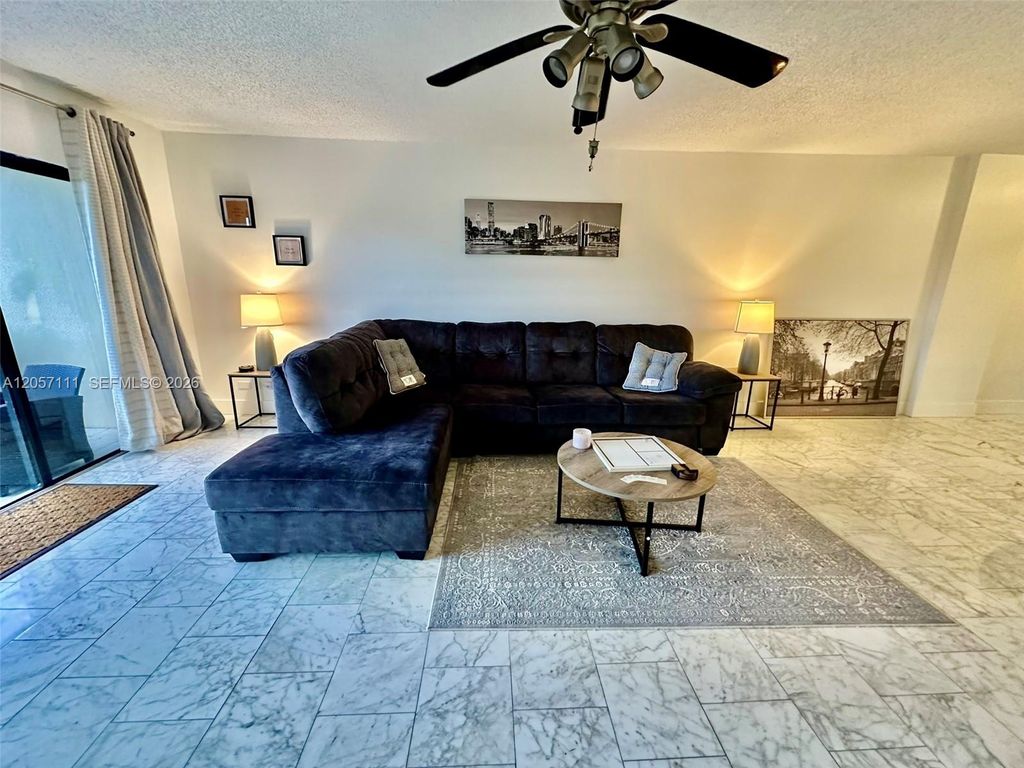 800 NE 195th Street 314, Miami, FL 33179