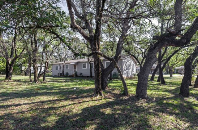 1115 Phillips Drive, Brownwood, TX 76801