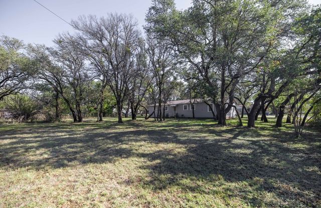1115 Phillips Drive, Brownwood, TX 76801