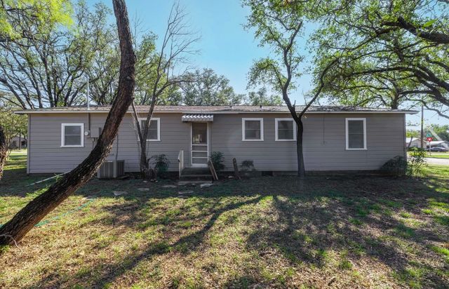 1115 Phillips Drive, Brownwood, TX 76801