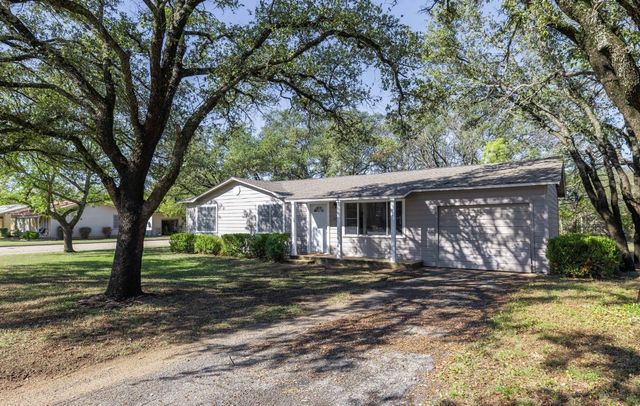 1115 Phillips Drive, Brownwood, TX 76801