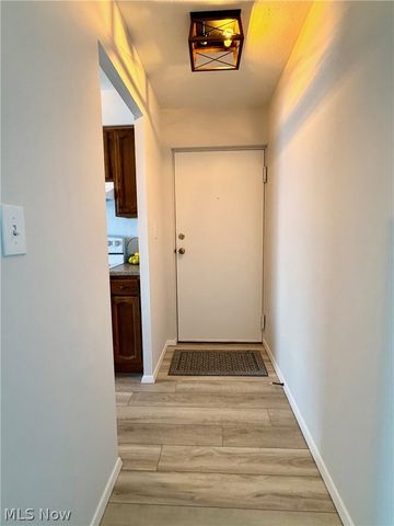 31622 N Marginal Drive B-105, Willowick, OH 44095