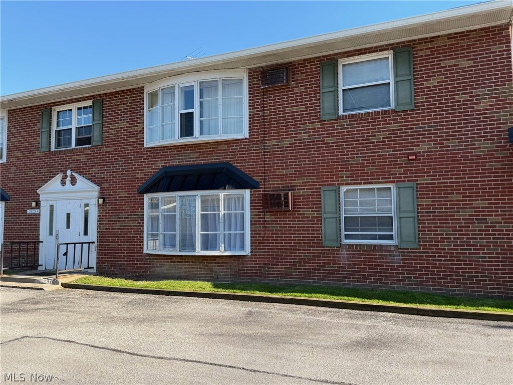 31622 N Marginal Drive B-105, Willowick, OH 44095
