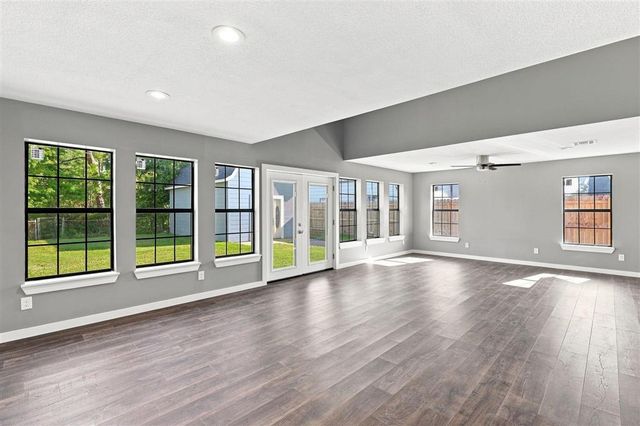 1016 Ann St Street, Westlake, LA 70669