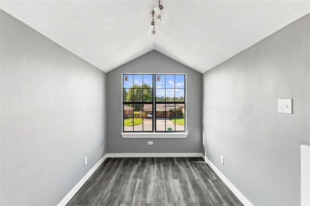 1016 Ann St Street, Westlake, LA 70669