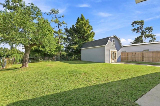 1016 Ann St Street, Westlake, LA 70669