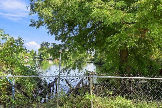 1016 Ann St Street, Westlake, LA 70669