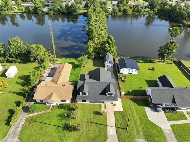 1016 Ann St Street, Westlake, LA 70669
