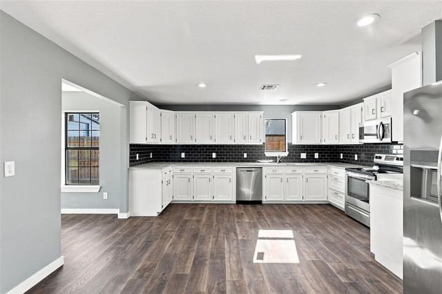 1016 Ann St Street, Westlake, LA 70669