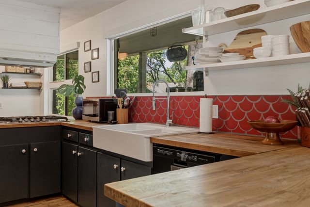 2320 Chart Drive, Dallas, TX 75228