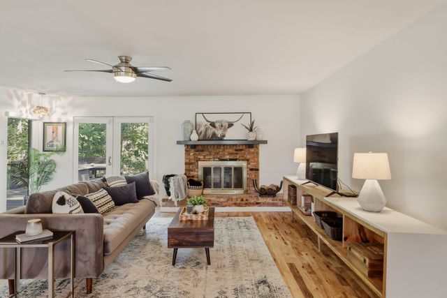 2320 Chart Drive, Dallas, TX 75228