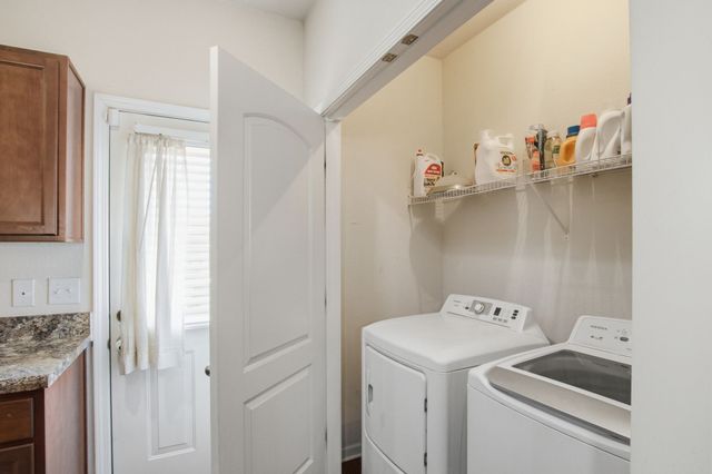 351 David Bolin Dr, La Vergne, TN 37086