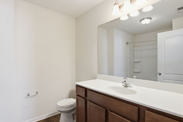 351 David Bolin Dr, La Vergne, TN 37086