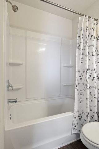 351 David Bolin Dr, La Vergne, TN 37086