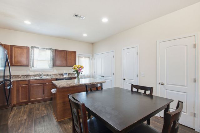 351 David Bolin Dr, La Vergne, TN 37086