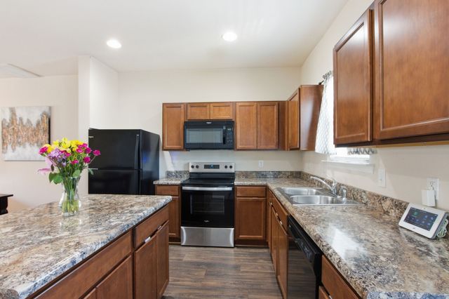 351 David Bolin Dr, La Vergne, TN 37086