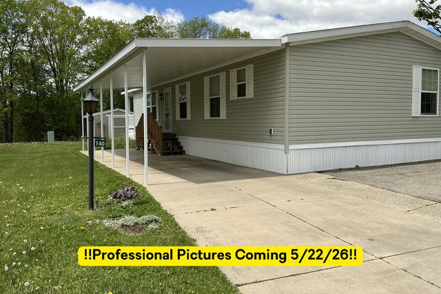 140 Tamarack Avenue NE, Cedar Springs, MI 49319