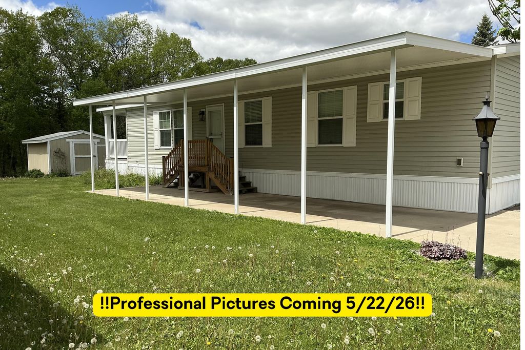 140 Tamarack Avenue NE, Cedar Springs, MI 49319