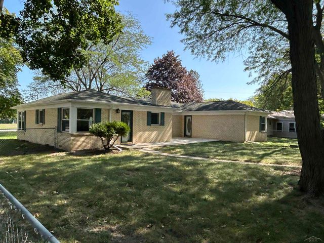 1807 Hemmeter Road, Saginaw, MI 48638