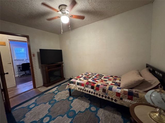 126 & 120 Horseshoe DR, Bastrop, TX 78602
