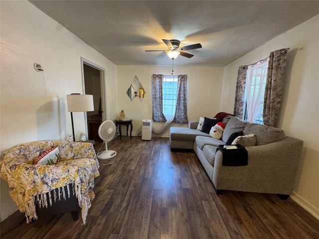 126 & 120 Horseshoe DR, Bastrop, TX 78602