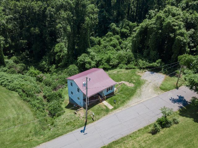 1669 ROUNDABOUT RD, Martinsville, VA 24112