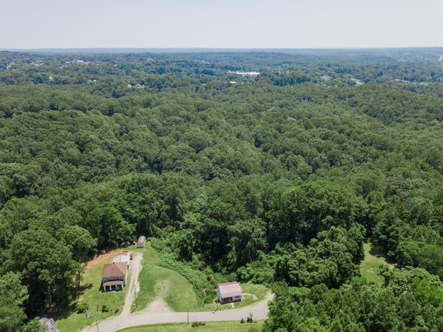 1669 ROUNDABOUT RD, Martinsville, VA 24112