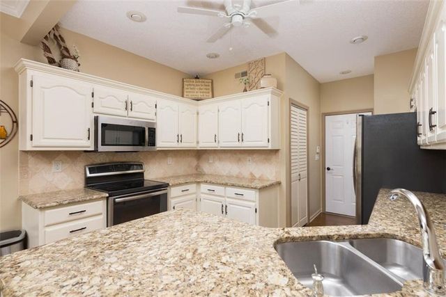 4422 S Davidson Drive, Independence, MO 64055