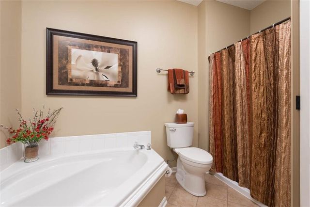 4422 S Davidson Drive, Independence, MO 64055