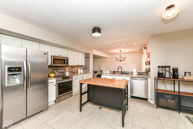 6273 Valleyview Drive, Fishers, IN 46038