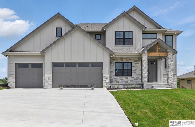 10963 S 102nd Street, Papillion, NE 68046