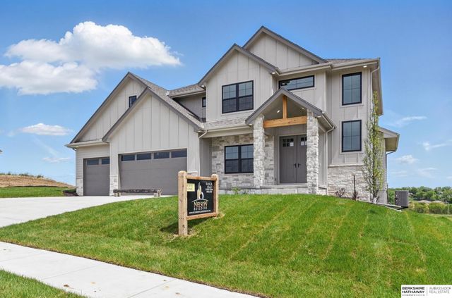 10963 S 102nd Street, Papillion, NE 68046