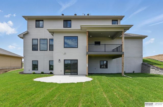 10963 S 102nd Street, Papillion, NE 68046