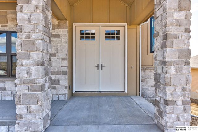 10963 S 102nd Street, Papillion, NE 68046
