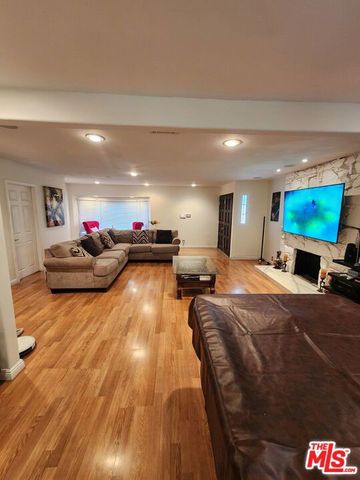 1110 W Vernon Avenue, Los Angeles, CA 90037