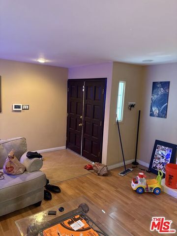 1110 W Vernon Avenue, Los Angeles, CA 90037