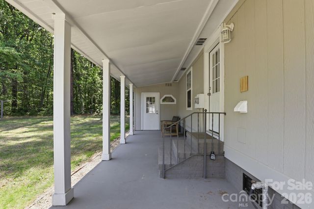 136 Woodridge Lane, Mooresville, NC 28115