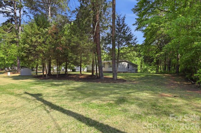 136 Woodridge Lane, Mooresville, NC 28115