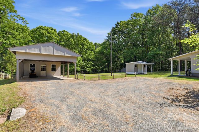 136 Woodridge Lane, Mooresville, NC 28115