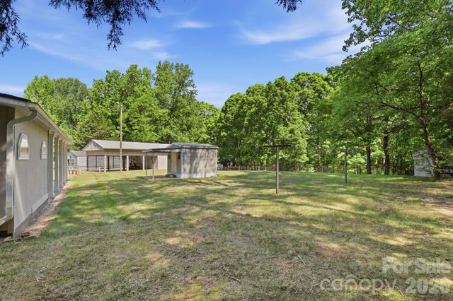 136 Woodridge Lane, Mooresville, NC 28115