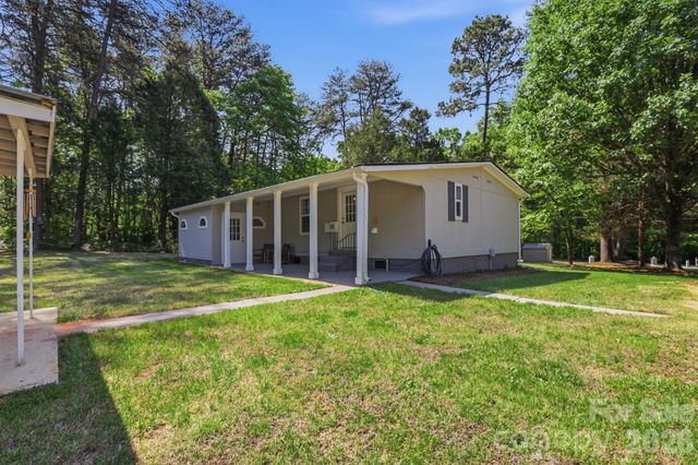 136 Woodridge Lane, Mooresville, NC 28115