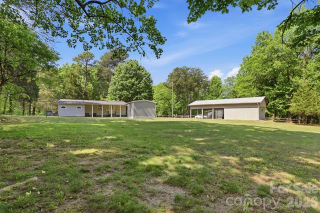 136 Woodridge Lane, Mooresville, NC 28115