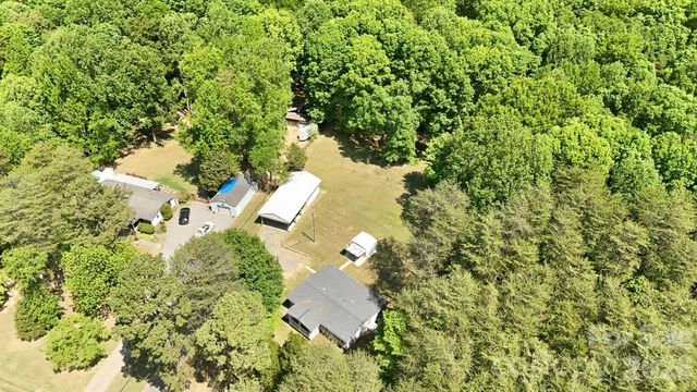 136 Woodridge Lane, Mooresville, NC 28115