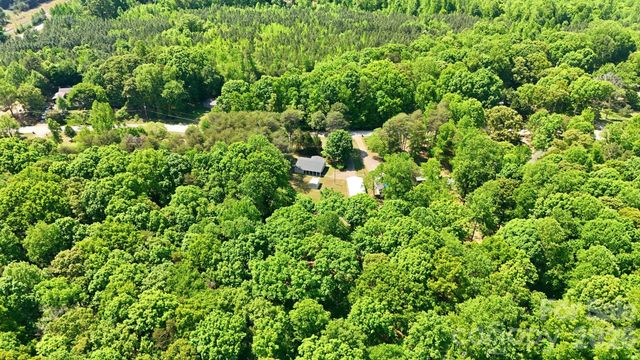 136 Woodridge Lane, Mooresville, NC 28115