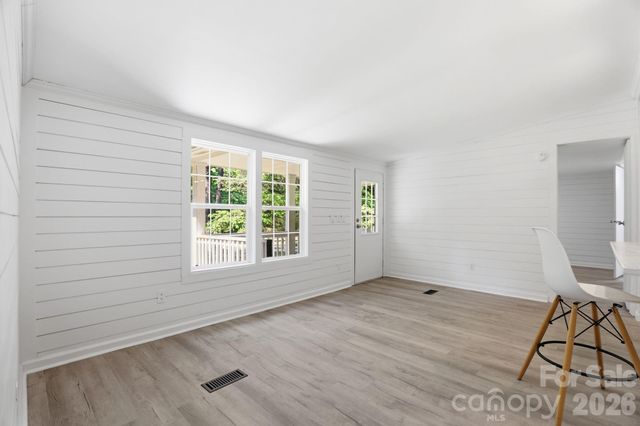 136 Woodridge Lane, Mooresville, NC 28115