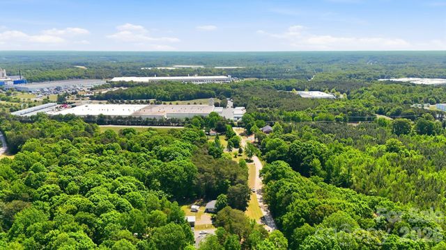 136 Woodridge Lane, Mooresville, NC 28115