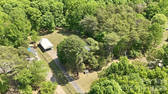 136 Woodridge Lane, Mooresville, NC 28115