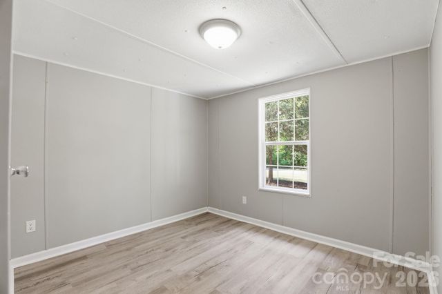 136 Woodridge Lane, Mooresville, NC 28115