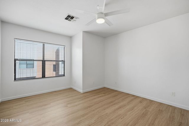 330 S FARMER Avenue 124, Tempe, AZ 85281