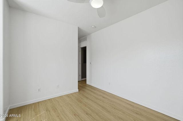 330 S FARMER Avenue 124, Tempe, AZ 85281